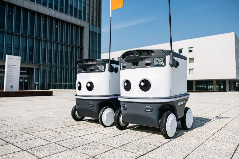 뉴빌리티는 자율주행 로봇 뉴비를 통해 물품이 고객에게 전달되기 직전의 과정을 뜻하는 라스트마일 배송시장을 혁신하고 있다. (자료 뉴빌리티)